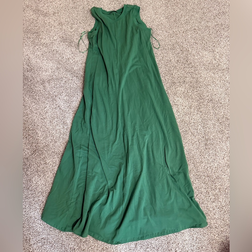 T Tahari Forest Green Maxi Dress